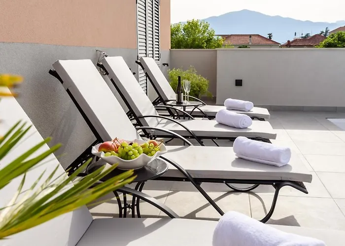Neretva Valley - Heated Pool Apartment